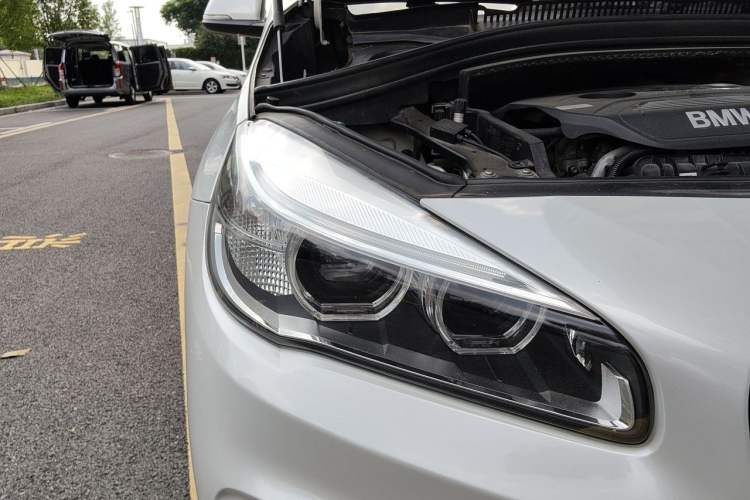 Used BMW 2 Series Active Tourer 2015 218i Sports Design Package Right Front Headlight