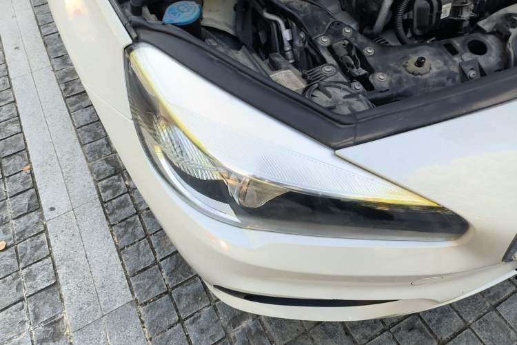 Used BMW 2 Series Active Tourer 2015 218i Leading Model Right Front Headlight