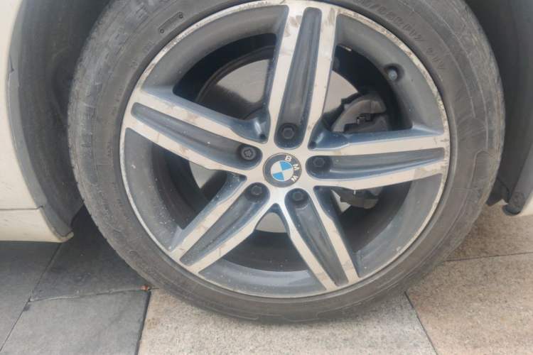 Used BMW 2 Series Active Tourer 2015 218i Sports Design Package Right Front Wheel Hub