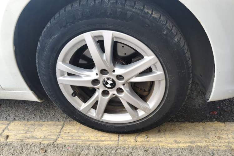 Used BMW 2 Series Active Tourer 2015 218i Leading Model Right Front Wheel Hub