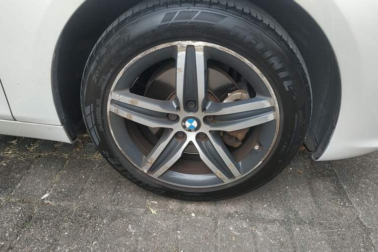 Used BMW 2 Series Active Tourer 2015 218i Sports Design Package Right Front Wheel Hub