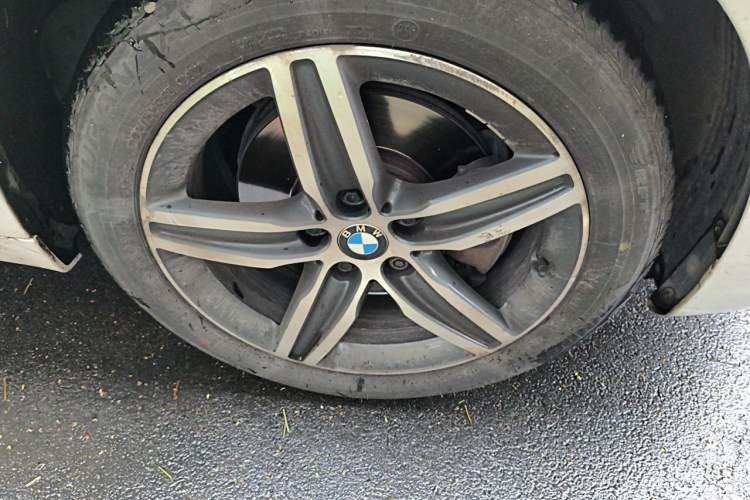 Used BMW 2 Series Active Tourer 2015 218i Sports Design Package Right Front Wheel Hub