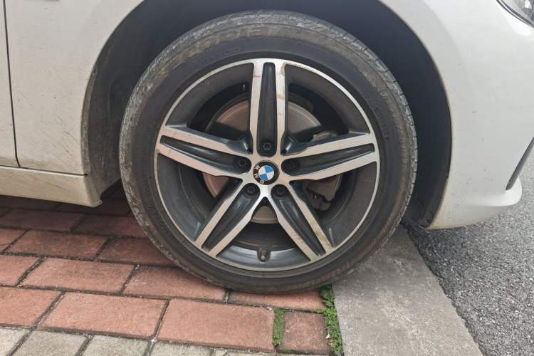 Used BMW 2 Series Active Tourer 2015 218i Sports Design Package Right Front Wheel Hub