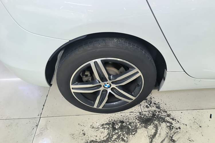 Used BMW 2 Series Active Tourer 2015 218i Sports Design Package Right Rear Wheel Hub