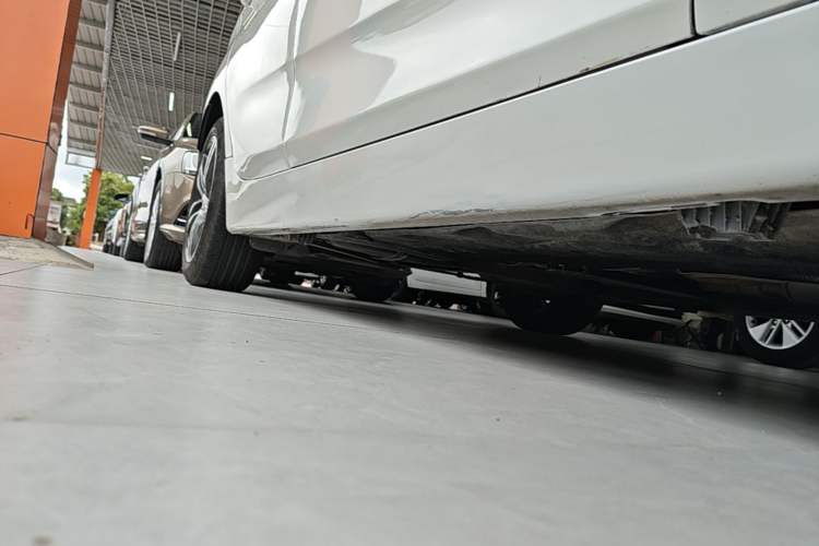 Used BMW 2 Series Active Tourer 2015 218i Sports Design Package Right Side Sill