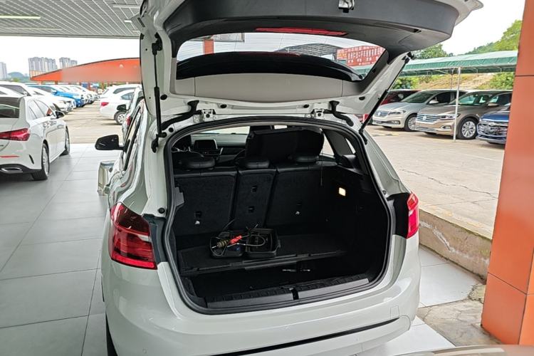Used BMW 2 Series Active Tourer 2015 218i Sports Design Package Trunk
