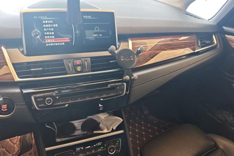 Used BMW 2 Series Active Tourer 2016 220i Luxury Design Package Audio And AC Panel