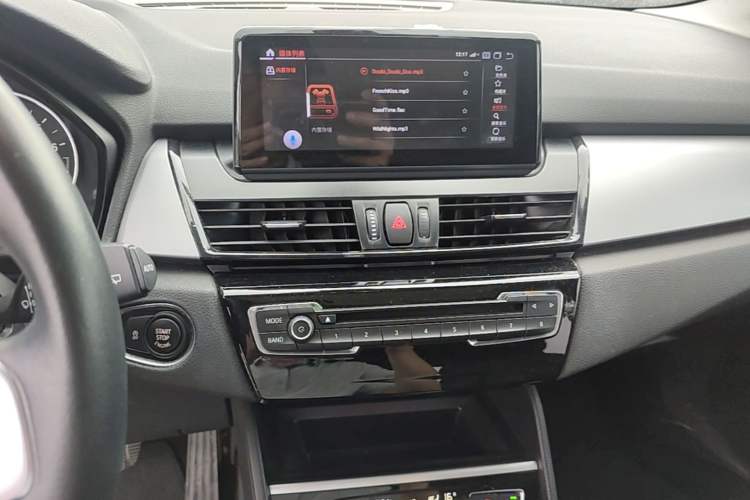 Used BMW 2 Series Active Tourer 2016 220i Luxury Edition Audio And AC Panel