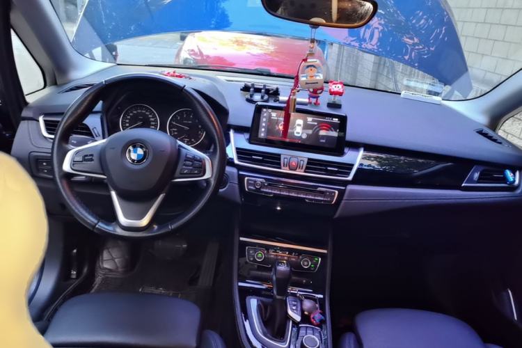 Used BMW 2 Series Active Tourer 2016 218i Sports Design Package Center Console