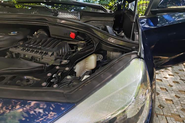 Used BMW 2 Series Active Tourer 2016 218i Fashion Model Engine Bay Left