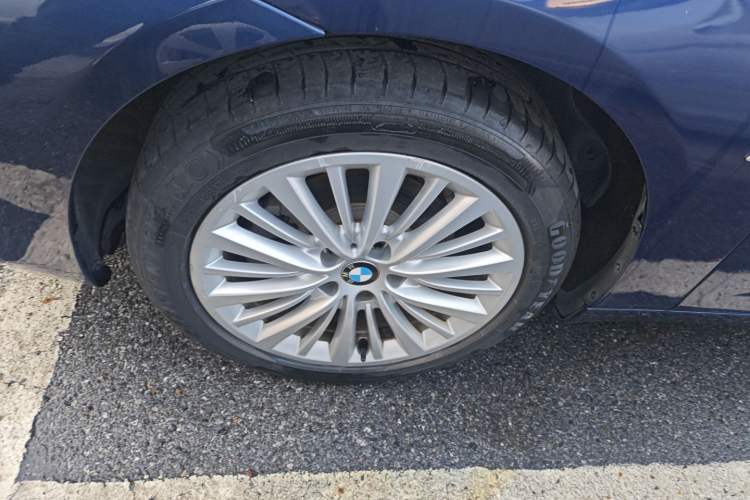 Used BMW 2 Series Active Tourer 2016 218i Sports Design Package Exterior 3