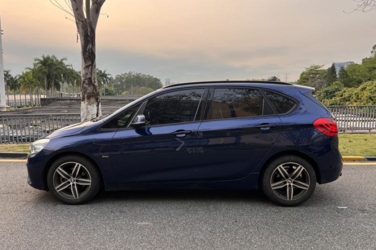 Used BMW 2 Series Active Tourer 2016 218i Sports Design Package Exterior 4