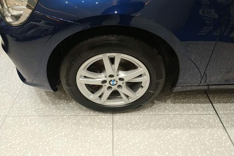 Used BMW 2 Series Active Tourer 2016 218i Leading Model Exterior 4