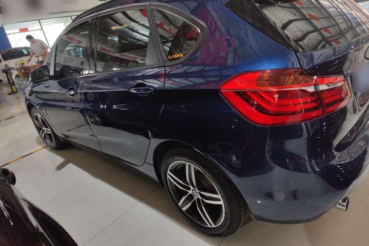 Used BMW 2 Series Active Tourer 2016 218i Sports Design Package Exterior 5