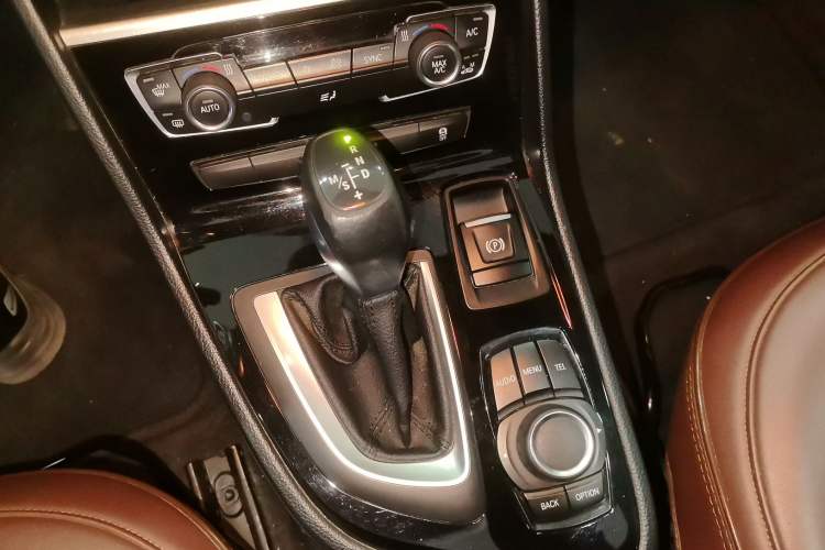 Used BMW 2 Series Active Tourer 2016 218i Leading Model Gear Lever