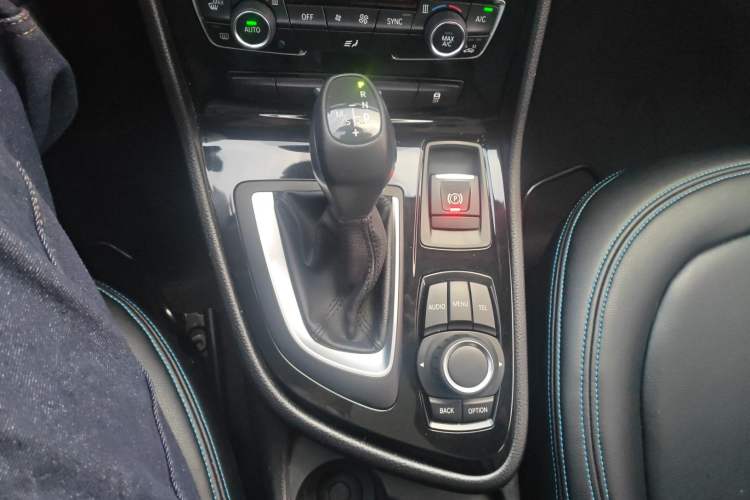 Used BMW 2 Series Active Tourer 2016 218i Leading Model Gear Lever