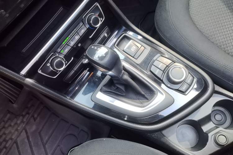 Used BMW 2 Series Active Tourer 2016 218i Fashion Model Gear Lever