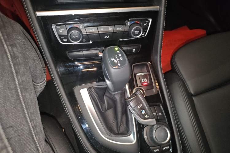 Used BMW 2 Series Active Tourer 2016 218i Sports Design Package Gear Lever