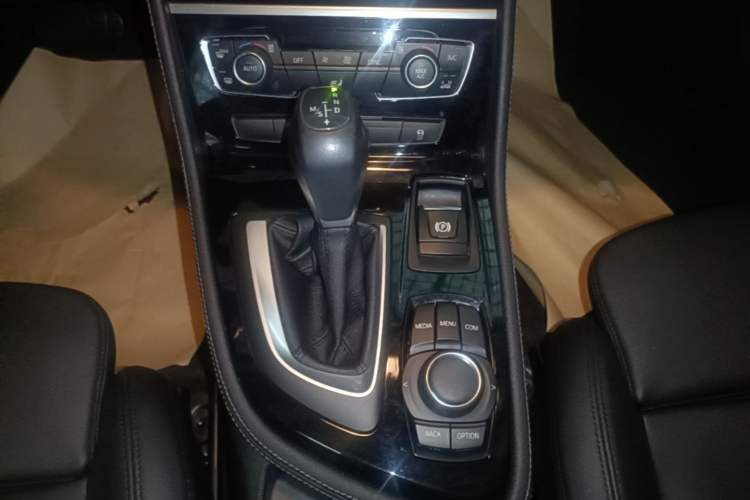 Used BMW 2 Series Active Tourer 2016 218i Sports Design Package Gear Lever