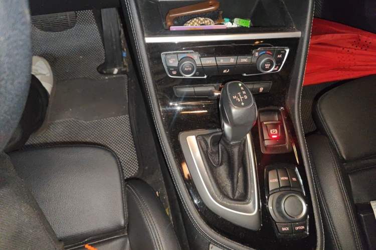 Used BMW 2 Series Active Tourer 2016 218i Sports Design Package Gear Lever