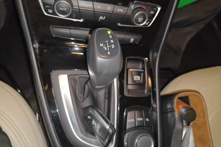 Used BMW 2 Series Active Tourer 2016 218i Leading Model Gear Lever