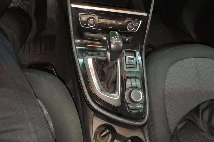 Used BMW 2 Series Active Tourer 2016 218i Leading Model Gear Lever