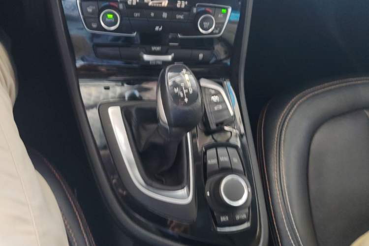 Used BMW 2 Series Active Tourer 2016 218i Leading Model Gear Lever