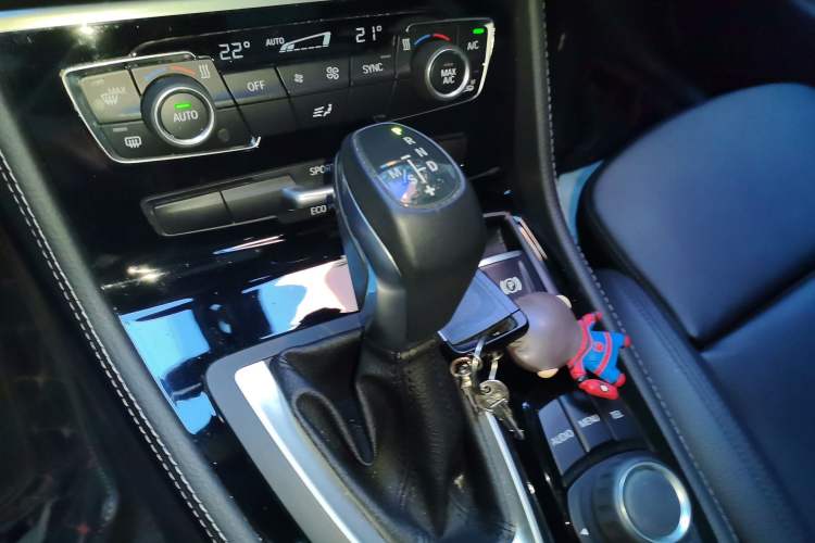 Used BMW 2 Series Active Tourer 2016 218i Sports Design Package Gear Lever