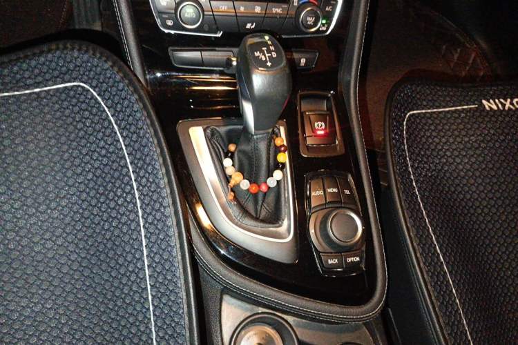 Used BMW 2 Series Active Tourer 2016 218i Sports Design Package Gear Lever