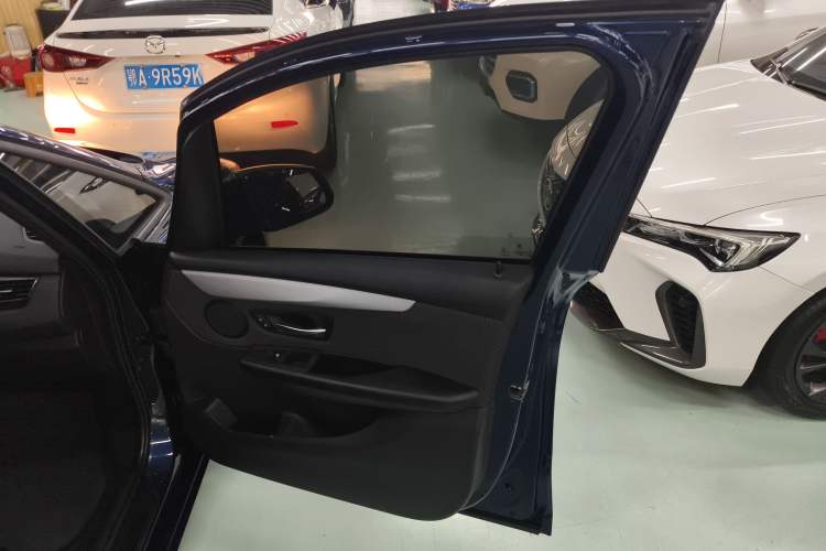 Used BMW 2 Series Active Tourer 2016 218i Fashion Model Interior 2