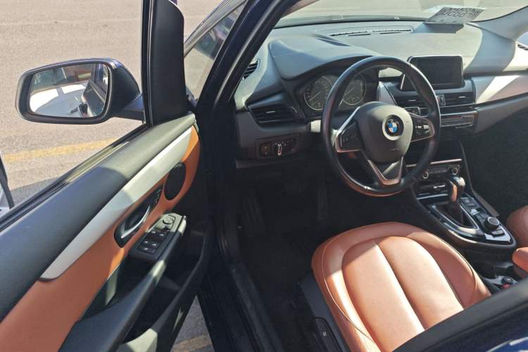 Used BMW 2 Series Active Tourer 2016 218i Fashion Model Interior 3