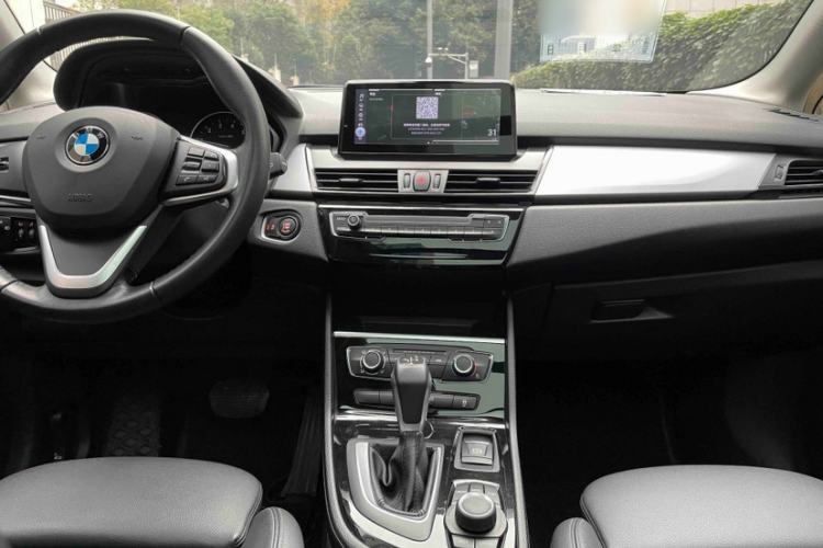 Used BMW 2 Series Active Tourer 2016 218i Fashion Model Interior 4