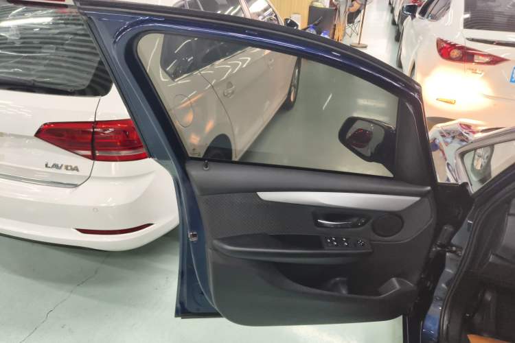 Used BMW 2 Series Active Tourer 2016 218i Fashion Model Interior 4