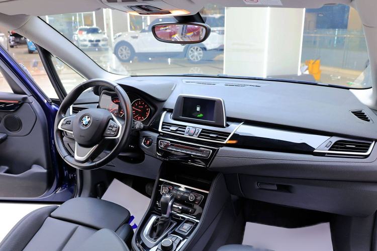 Used BMW 2 Series Active Tourer 2016 218i Sports Design Package Interior 4