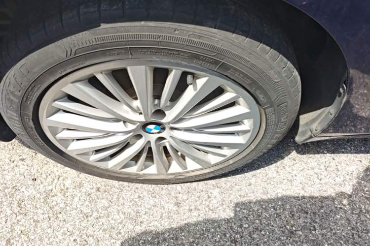 Used BMW 2 Series Active Tourer 2016 218i Sports Design Package Left Front Wheel Hub