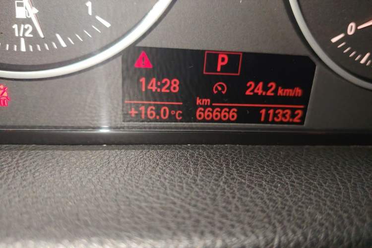 Used BMW 2 Series Active Tourer 2016 218i Sports Design Package Odometer Close Up