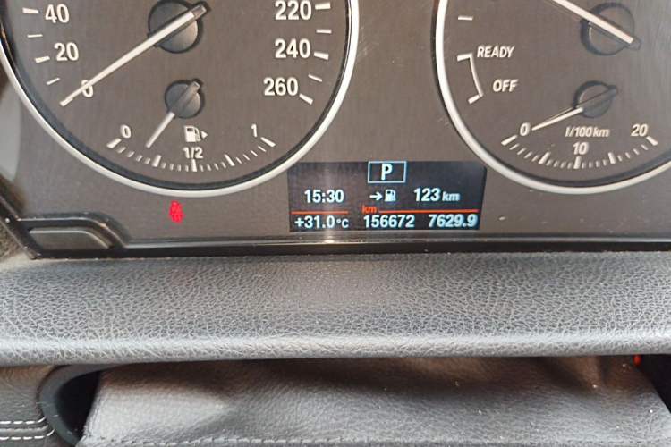 Used BMW 2 Series Active Tourer 2016 218i Sports Design Package Odometer Close Up