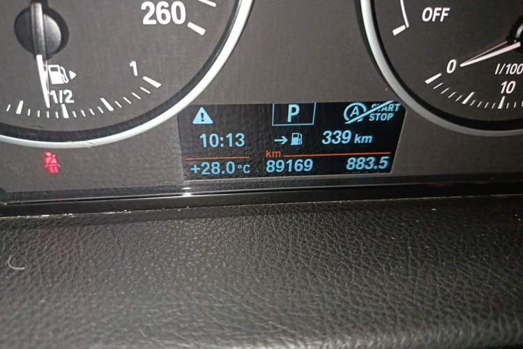 Used BMW 2 Series Active Tourer 2016 218i Sports Design Package Odometer Close Up