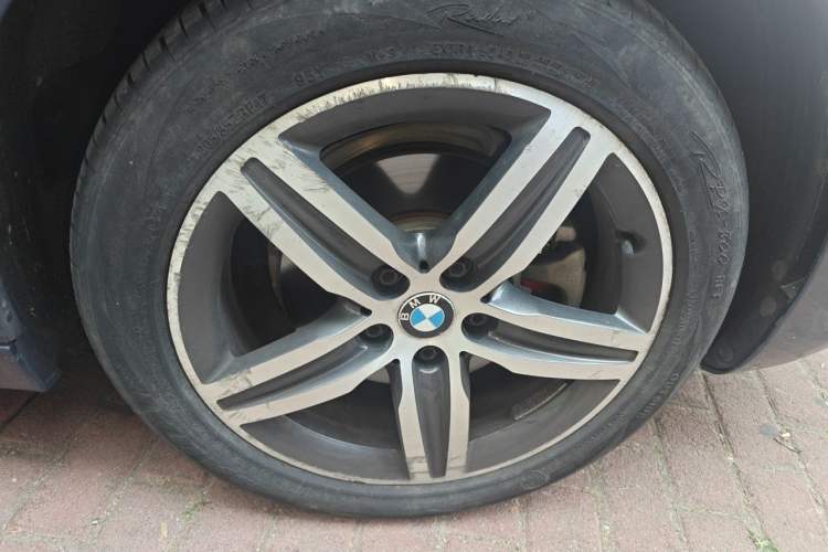 Used BMW 2 Series Active Tourer 2016 218i Sports Design Package Right Front Wheel Hub