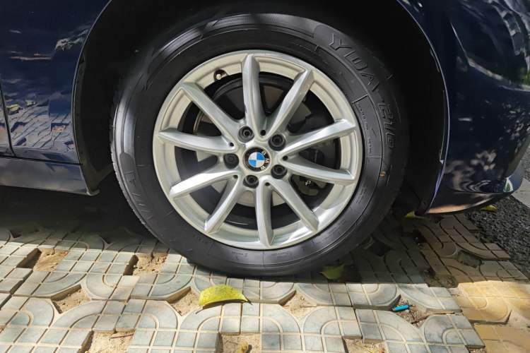 Used BMW 2 Series Active Tourer 2016 218i Fashion Model Right Front Wheel Hub