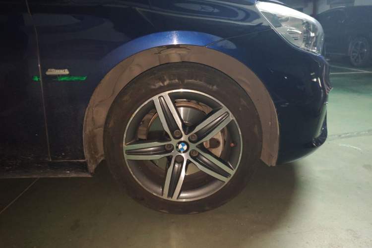 Used BMW 2 Series Active Tourer 2016 218i Sports Design Package Right Front Wheel Hub