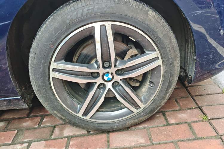 Used BMW 2 Series Active Tourer 2016 218i Sports Design Package Right Front Wheel Hub