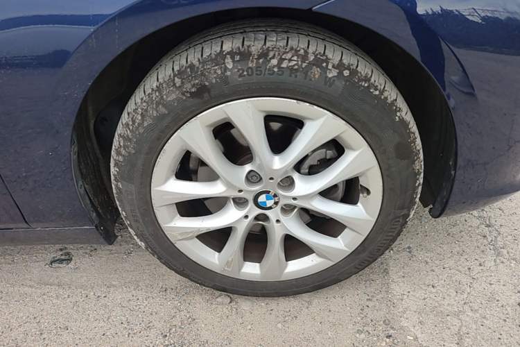 Used BMW 2 Series Active Tourer 2016 220i Luxury Edition Right Front Wheel Hub