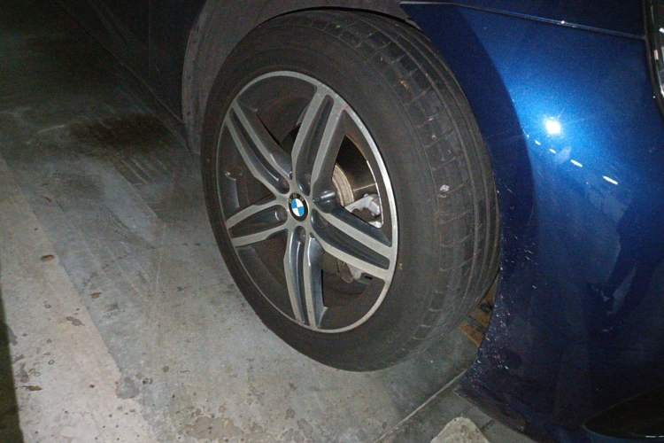 Used BMW 2 Series Active Tourer 2016 218i Sports Design Package Right Front Wheel Hub