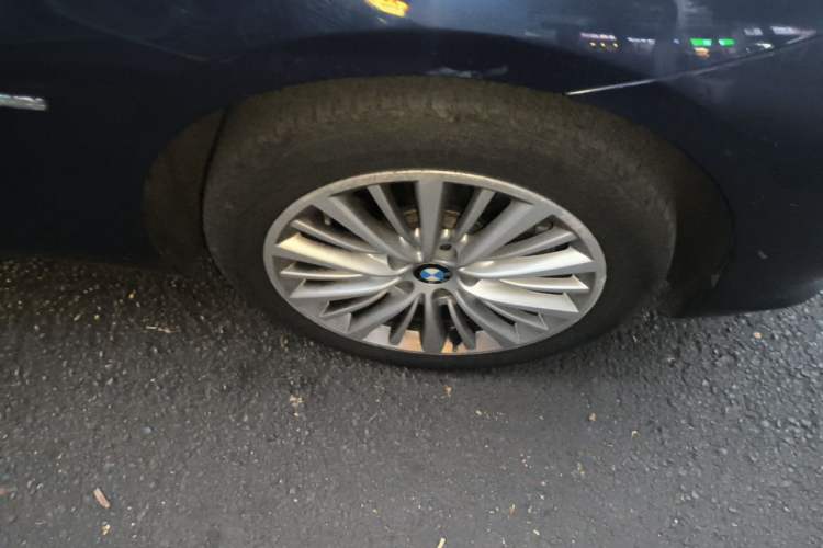 Used BMW 2 Series Active Tourer 2016 220i Luxury Design Package Right Front Wheel Hub