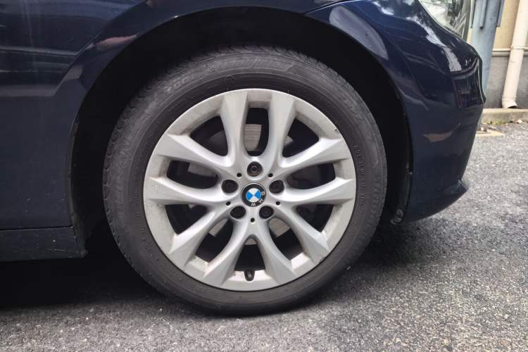 Used BMW 2 Series Active Tourer 2016 220i Luxury Edition Right Front Wheel Hub