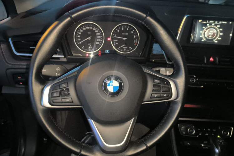 Used BMW 2 Series Active Tourer 2016 220i Luxury Design Package Steering Wheel