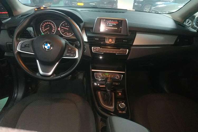 Used BMW 2 Series Active Tourer 2016 218i Fashion Model Center Console