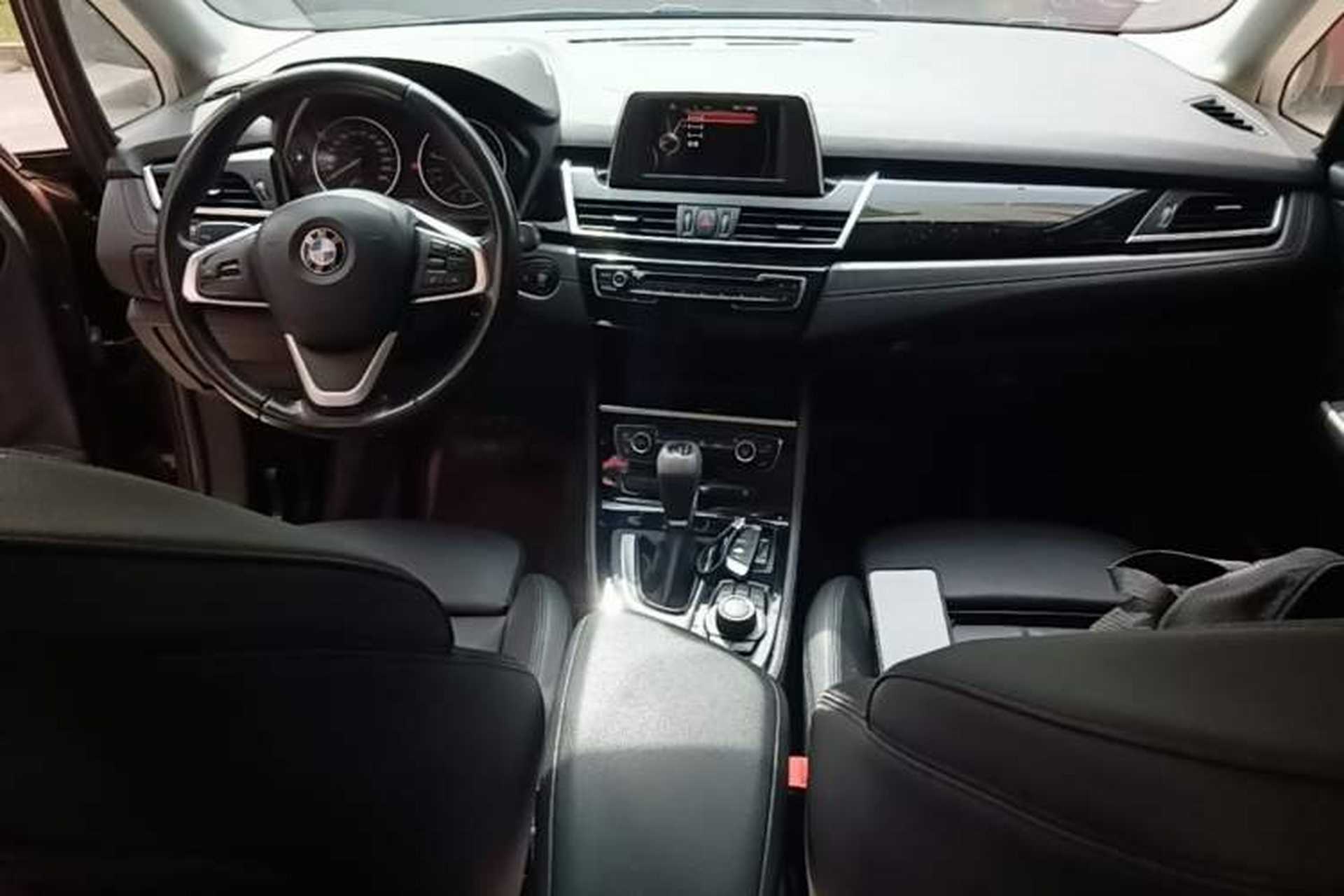 Used BMW 2 Series Active Tourer 2016 218i Sports Design Package Center Console
