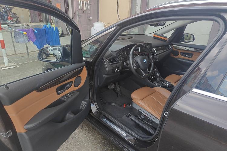 Used BMW 2 Series Active Tourer 2016 220i Luxury Design Package Driver Seat